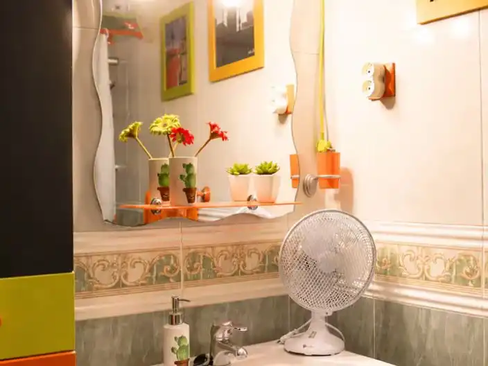 Bany de Àtic de lloguer en Fuengirola amb Aire condicionat, Jardí privat i Terrassa