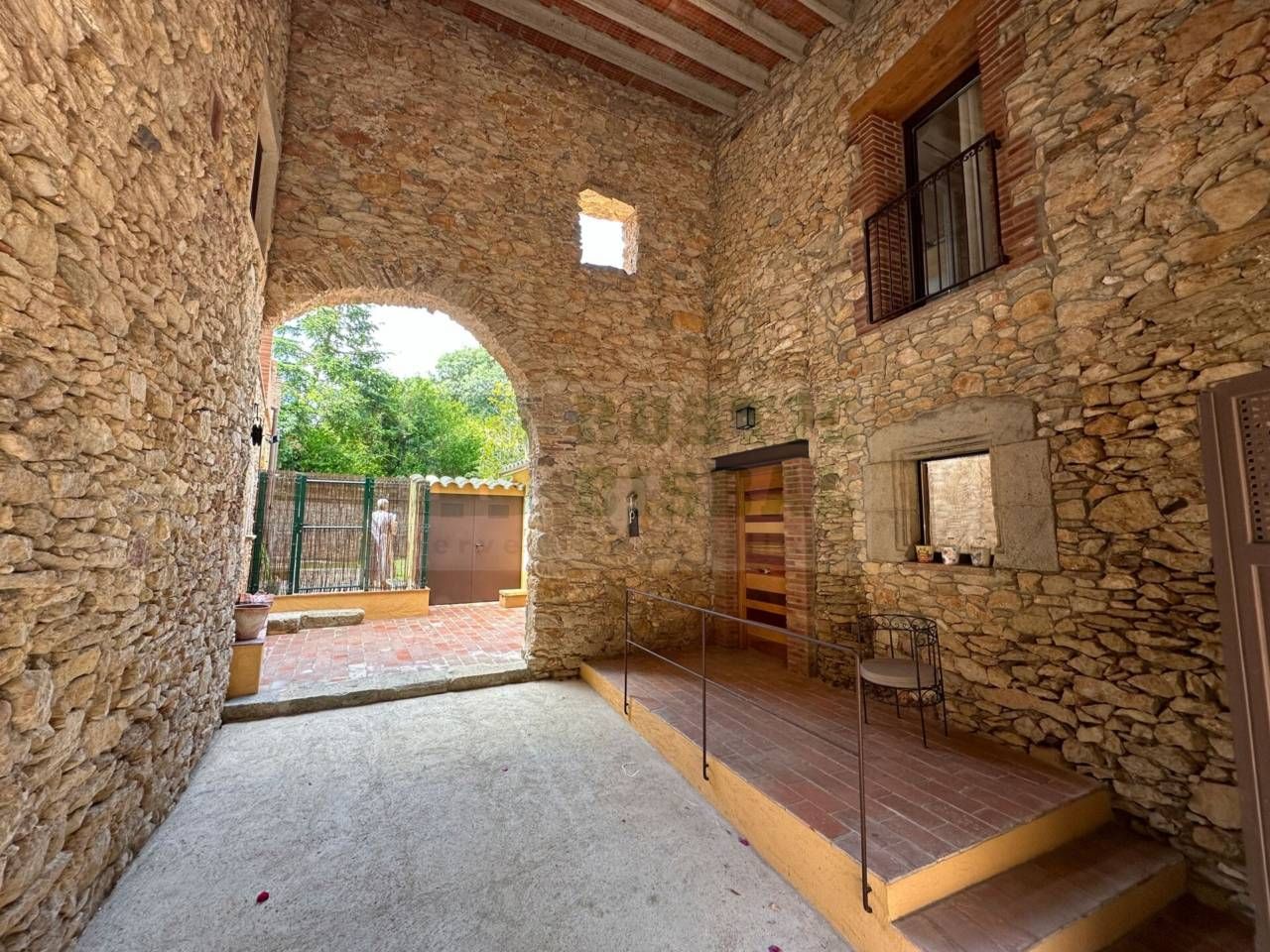 Country house to rent in Forallac