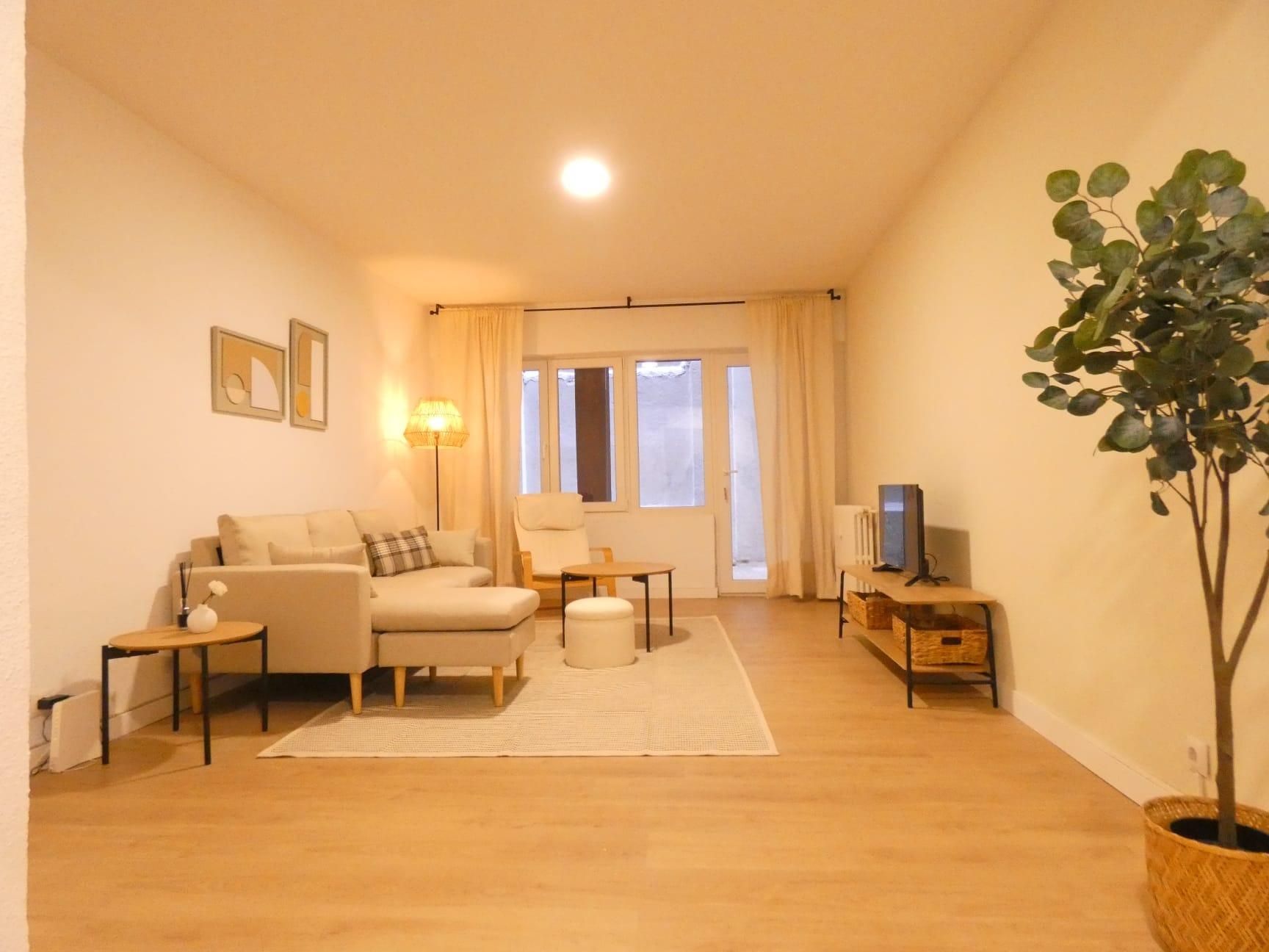 Flat to share in Calle de Eduardo Marquina, 14, Centro