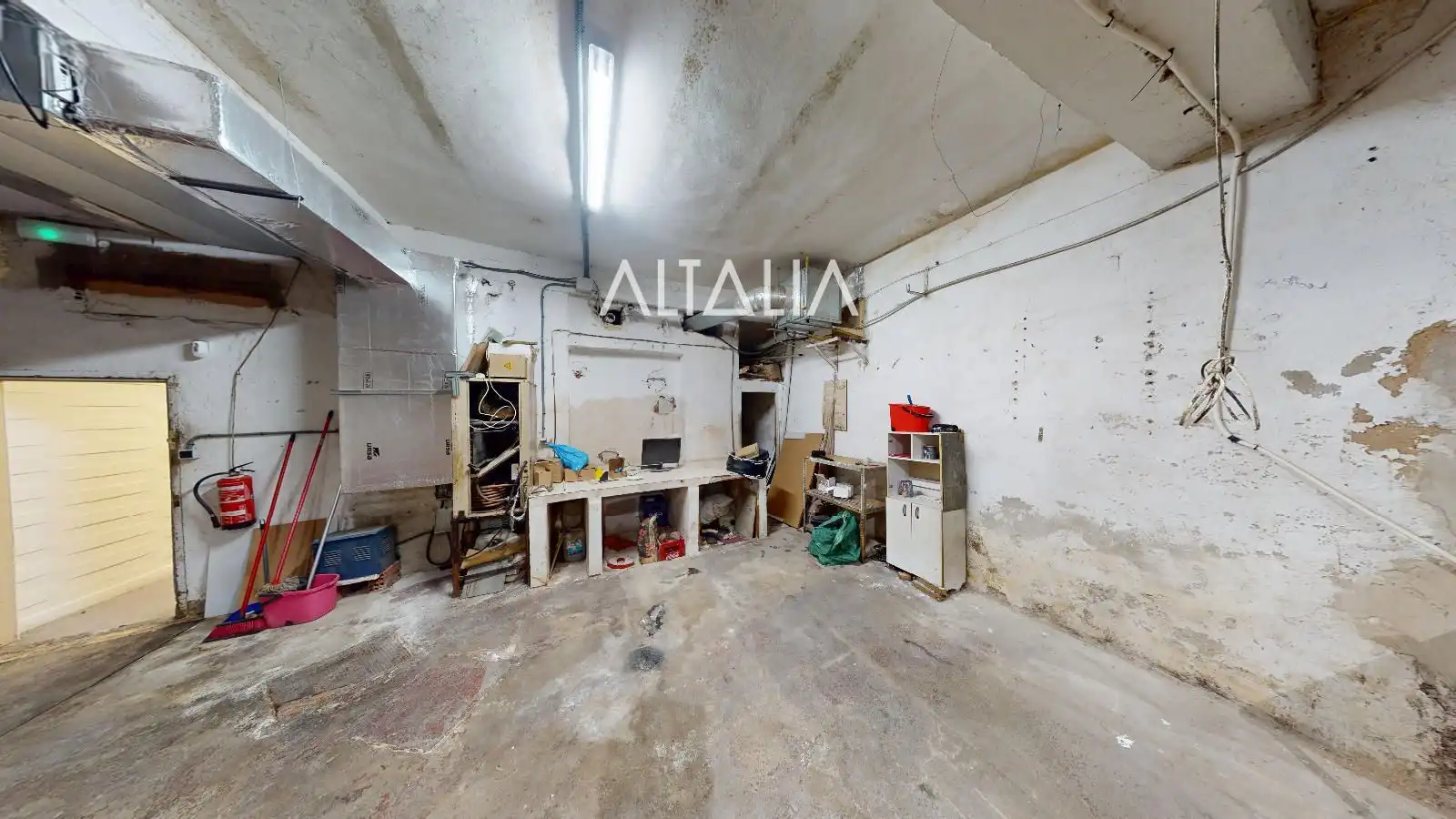 Local en venta en Cuenca con Aire acondicionado