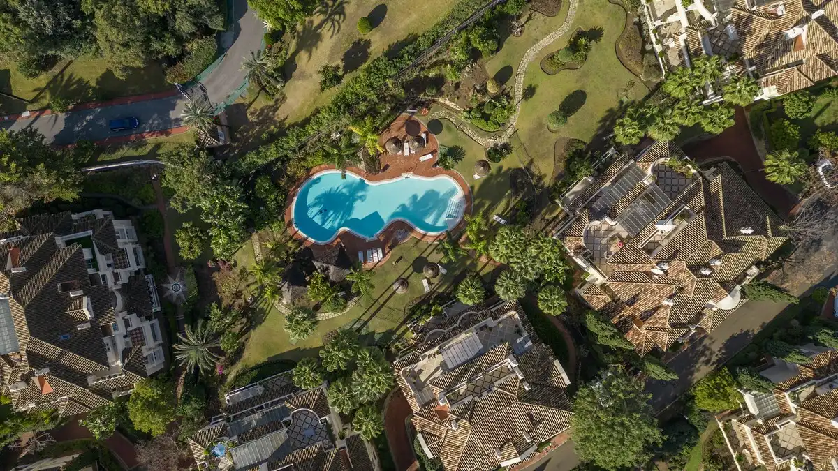 Dúplex amb piscina en venda a Nueva Andalucía, imagen 7