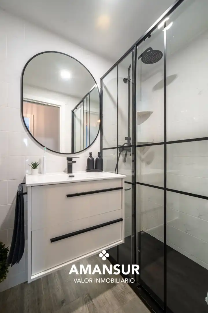 Flat for sale in Plaza Dulcinea, Nuevo Parque - Los Rosales - Tráfico Pesado