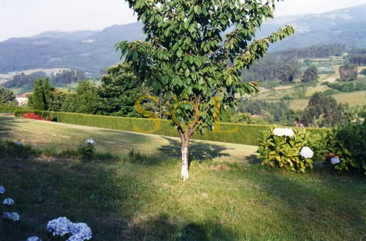 Casa o xalet en venda en Pravia amb Calefacció i Jardí privat