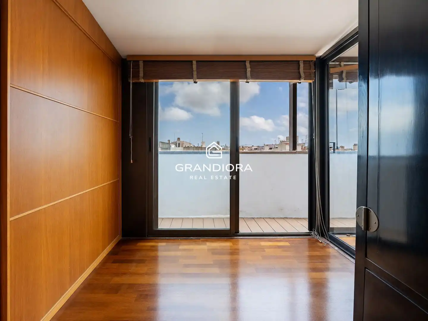 Attique avec ascenseur à louer à balmes, imagen 15