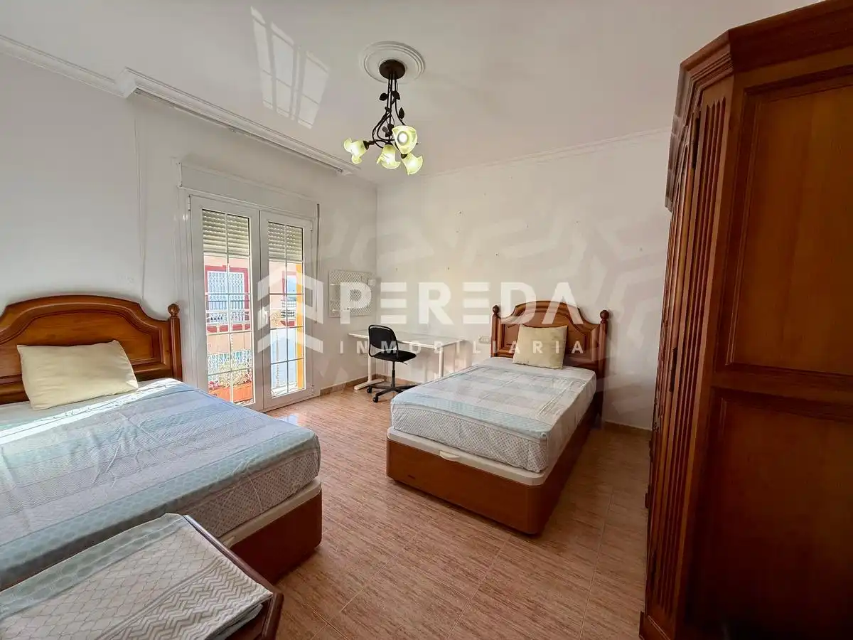 Dormitori de Casa o xalet en venda en La Mojonera amb Jardí privat, Terrassa i Moblat