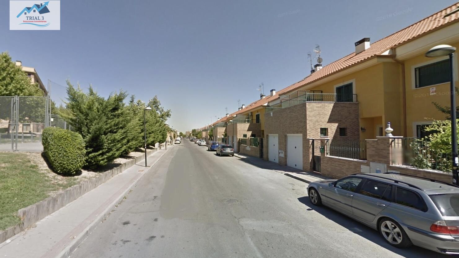 Vista exterior de Casa adosada en venda en Ciempozuelos amb Jardí privat