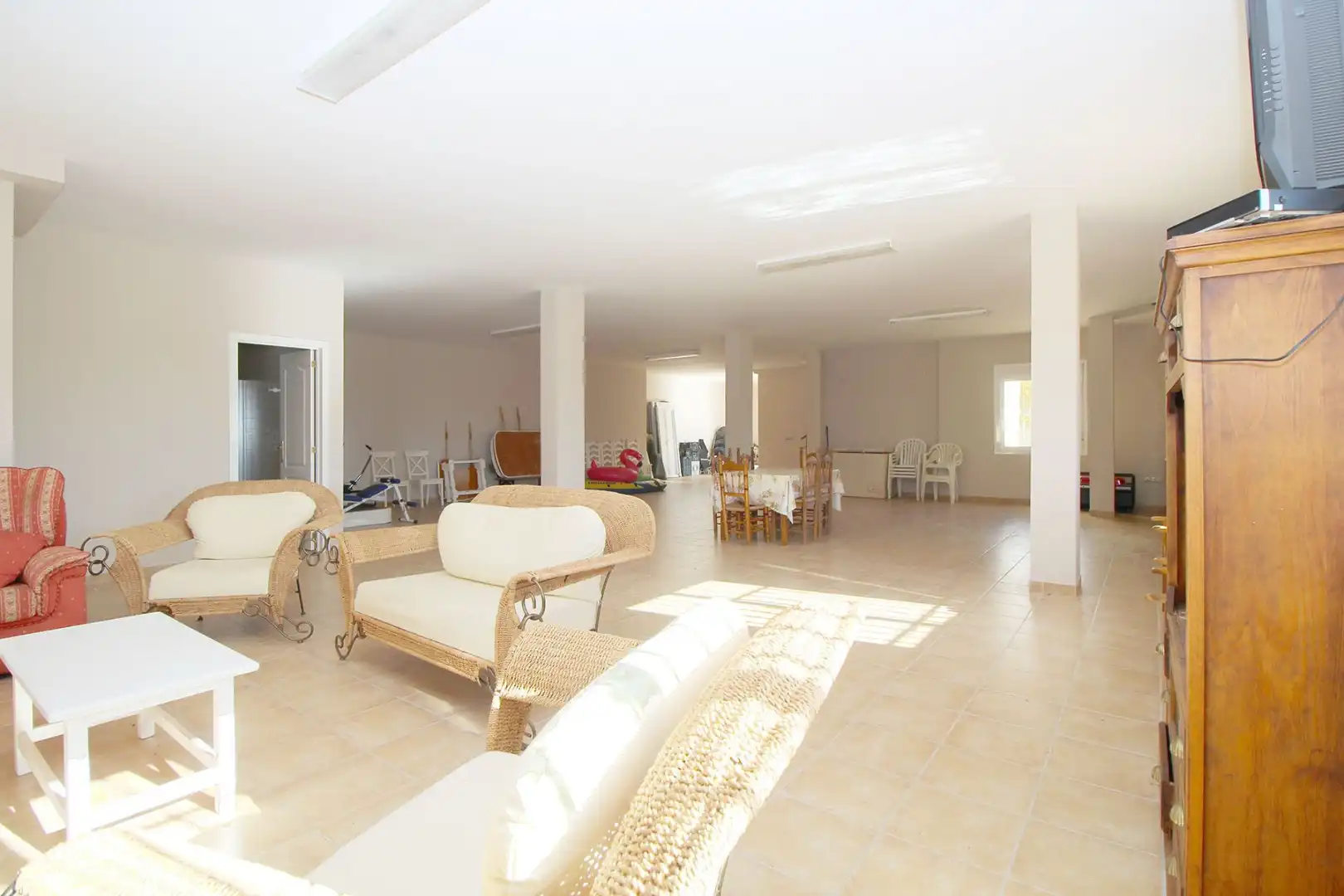 Sala d'estar de Finca rústica en venda en Alozaina amb Aire condicionat, Calefacció i Jardí privat