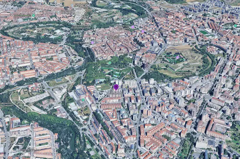 Vista exterior de Ático en venta en  Pamplona / Iruña con Calefacción, Terraza y Alarma