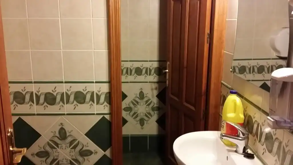 Bany de Local de lloguer en Mojácar amb Aire condicionat, Terrassa i Moblat