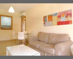 Sala d'estar de Apartament de lloguer en  Almería Capital amb Aire condicionat