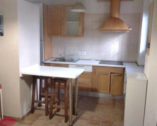 Kitchen of Flat to rent in Carmona