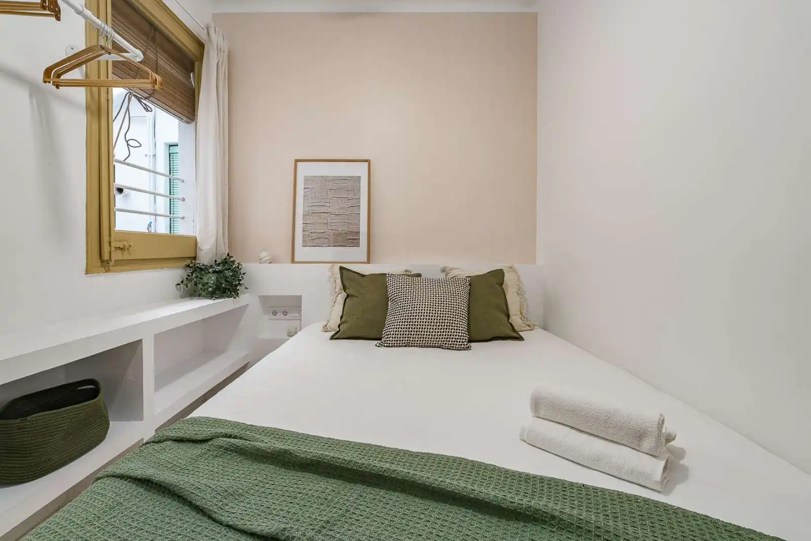 Dormitori de Pis per a compartir en  Barcelona Capital amb Aire condicionat, Calefacció i Terrassa