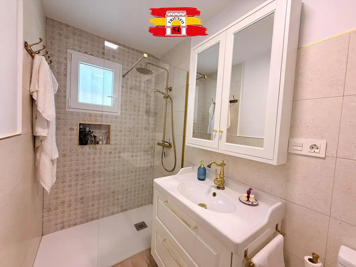 Badezimmer von Haus oder Chalet zum Verkauf in Pilar de la Horadada mit Klimaanlage, Privatgarten und Schwimmbad