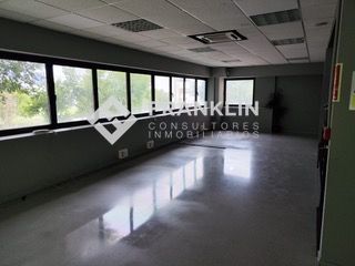 Nau industrial de lloguer en L'Hospitalet de Llobregat