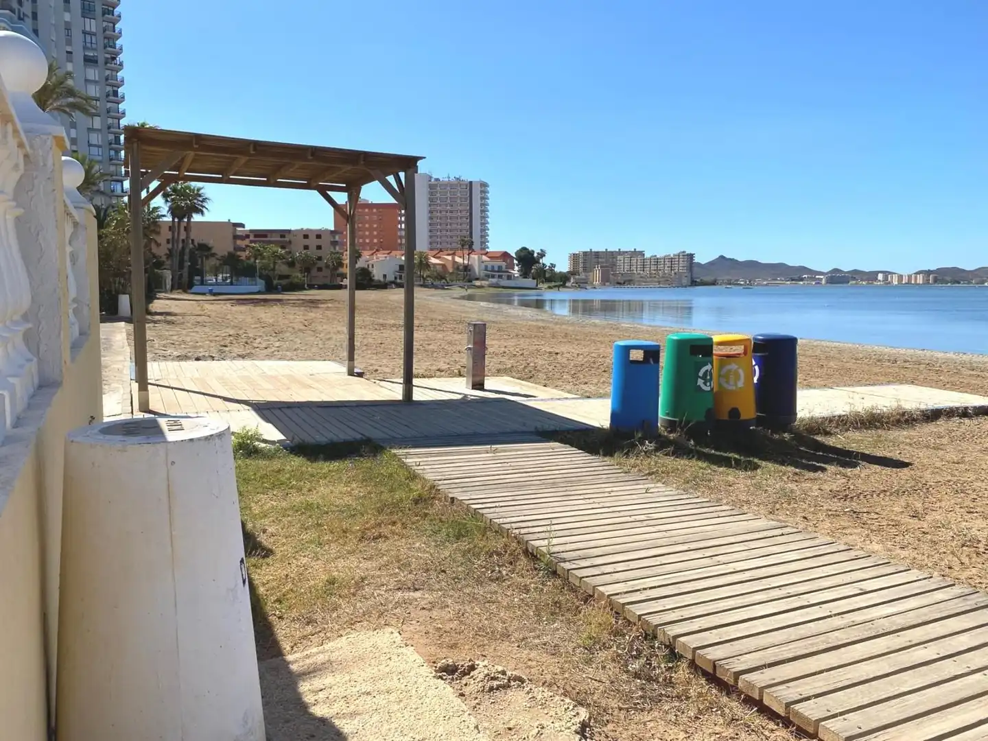 Parkplatz von Haus oder Chalet zum Verkauf in La Manga del Mar Menor mit Klimaanlage, Heizung und Privatgarten