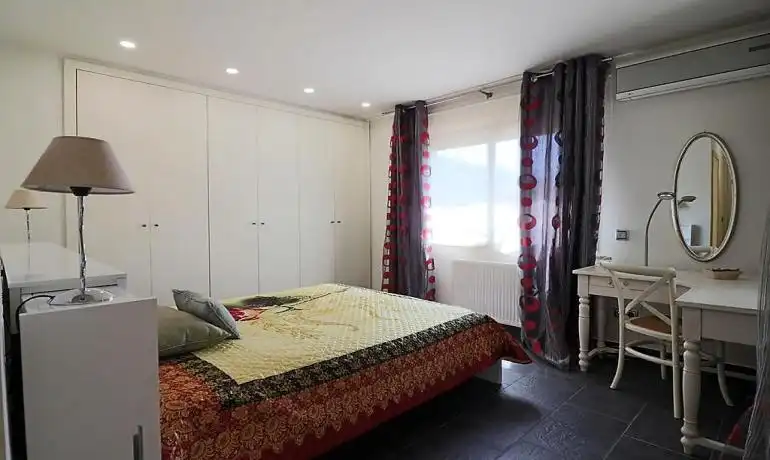 Dormitori de Casa o xalet en venda en Peralada amb Aire condicionat, Calefacció i Terrassa