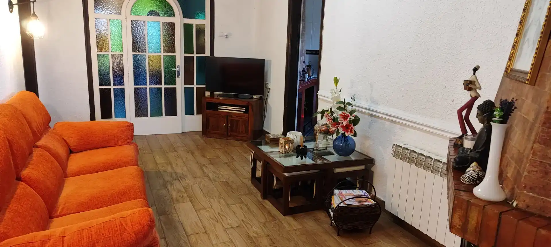 Sala de estar de Casa o chalet en venta en Sant Boi de Llobregat con Aire acondicionado, Jardín privado y Parquet