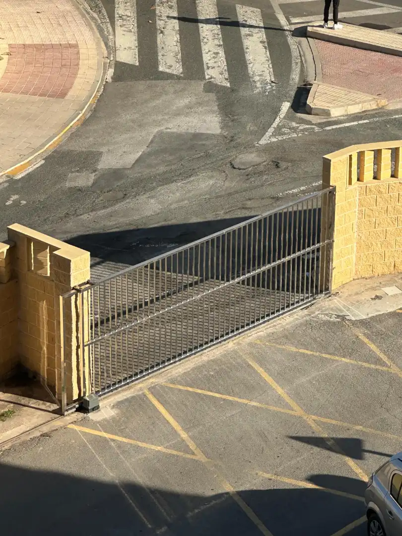 Aparcament de Apartament en venda en Sant Joan d'Alacant amb Aire condicionat, Terrassa i Forn