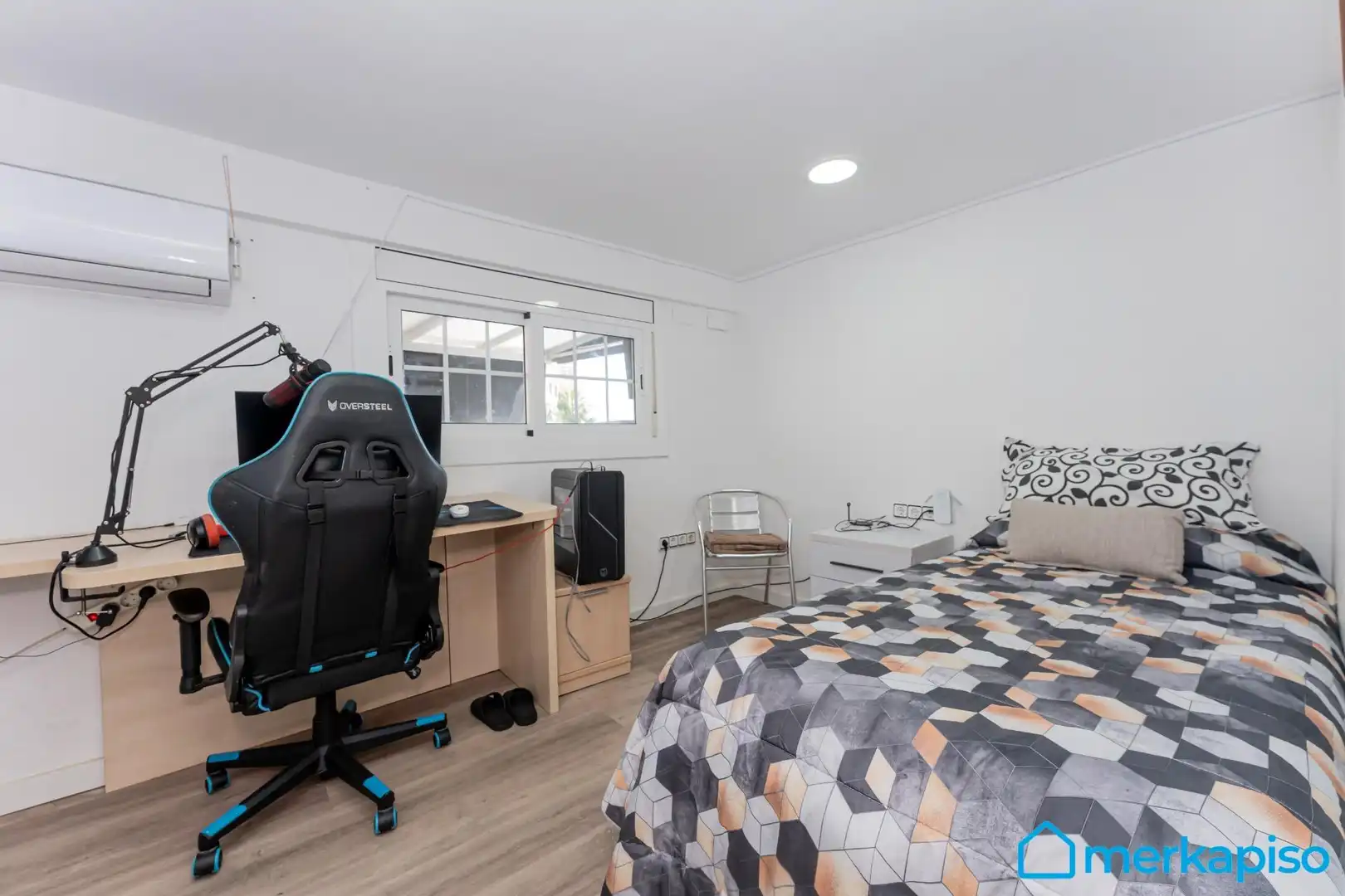 Habitación de Casa o chalet en venta en Viladecans con Piscina comunitaria