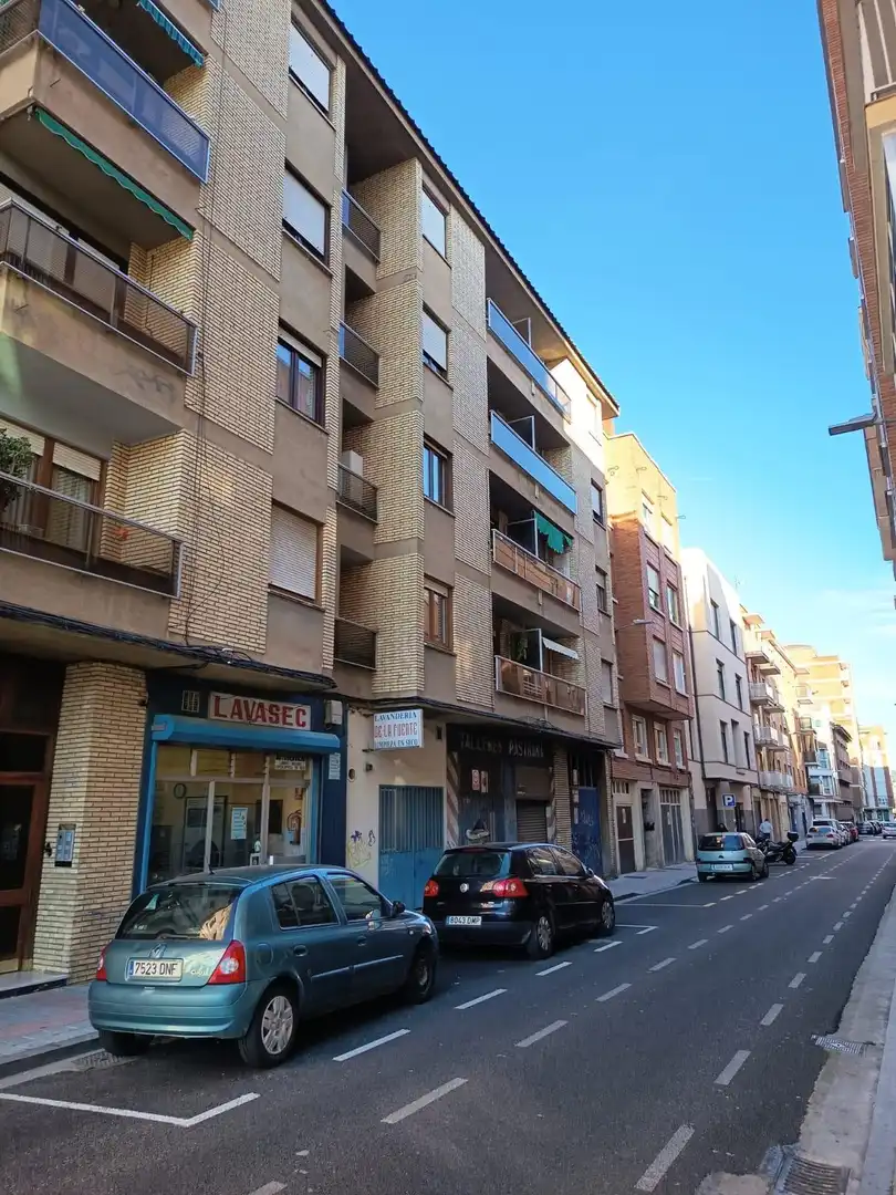 Vista exterior de Pis en venda en Palencia amb Calefacció, Parquet i Traster
