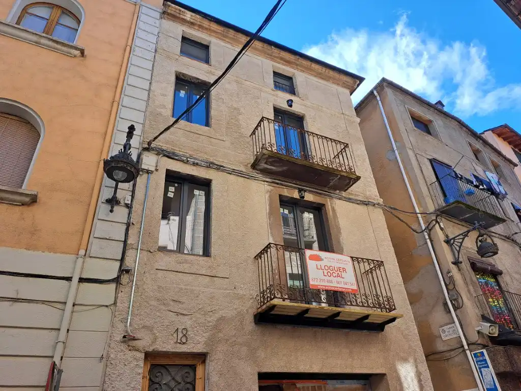 Vista exterior de Apartamento de alquiler en Puigcerdà con Calefacción, Parquet y Horno