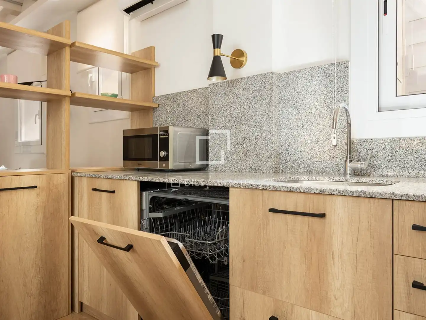 Cocina de Piso en venta en Barcelona con Aire acondicionado, Amueblado y Balcón