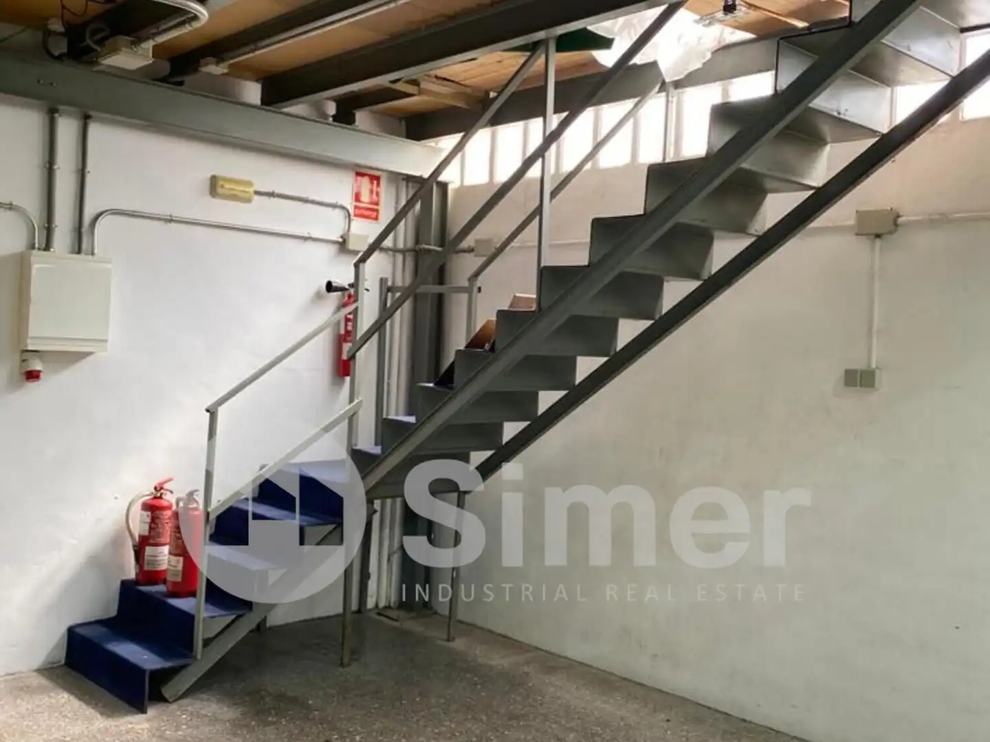 Nau industrial en venda en Cornellà de Llobregat