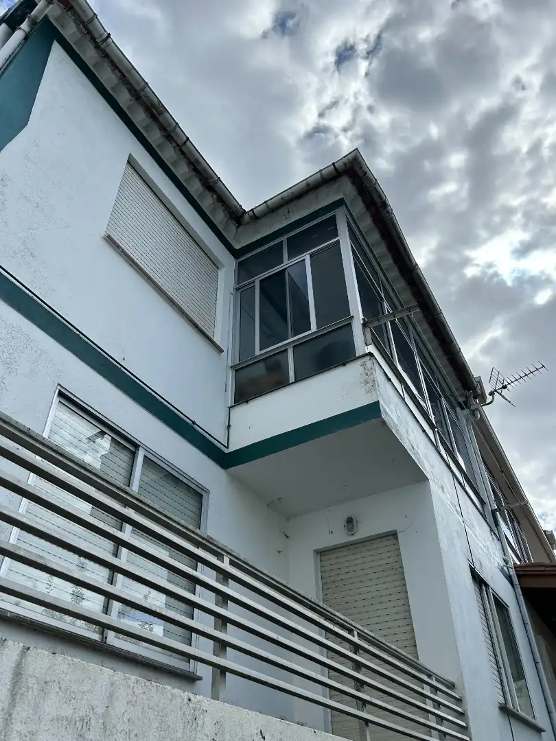 Vista exterior de Casa adosada en venda en Redondela amb Calefacció i Moblat