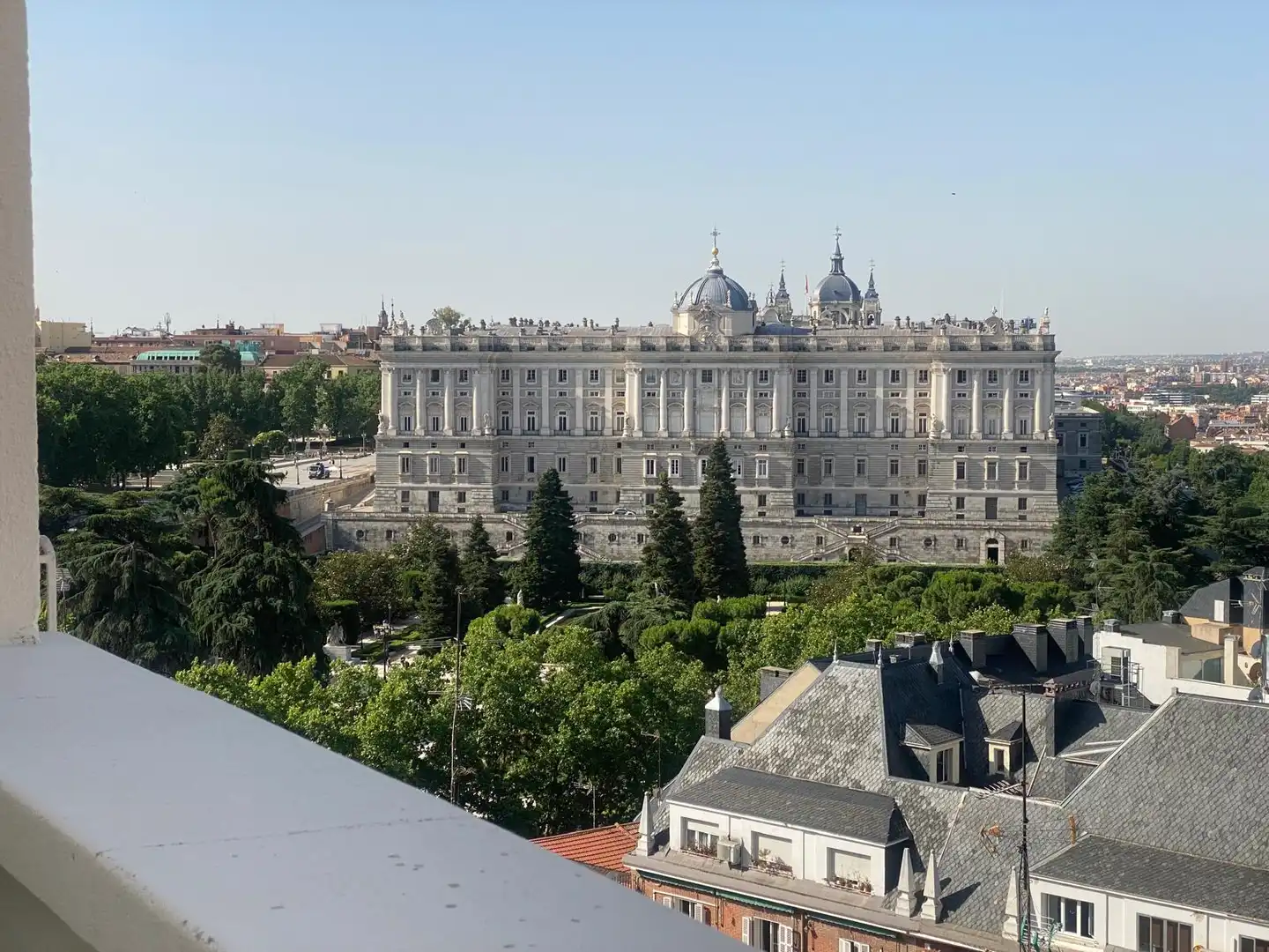 Ático con ascensor en alquiler en Plaza de España