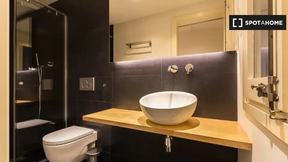 Habitació a Sant Pere, Sta. Caterina i la Ribera