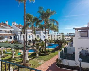 Vista exterior de Apartament en venda en Marbella amb Aire condicionat, Terrassa i Traster