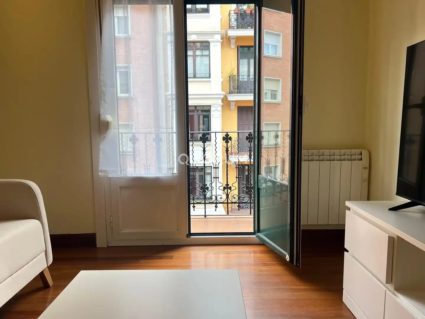 Wohnung zur Miete in Calle General Concha, Alhóndiga