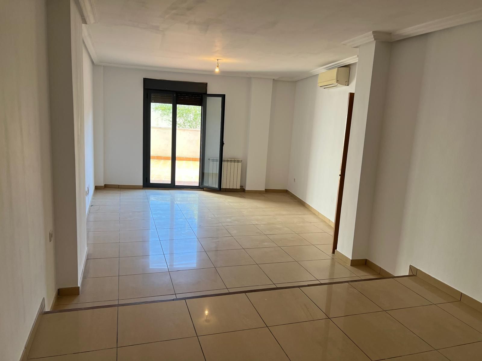 Casa adosada en venda en Ciempozuelos amb Aire condicionat, Calefacció i Terrassa