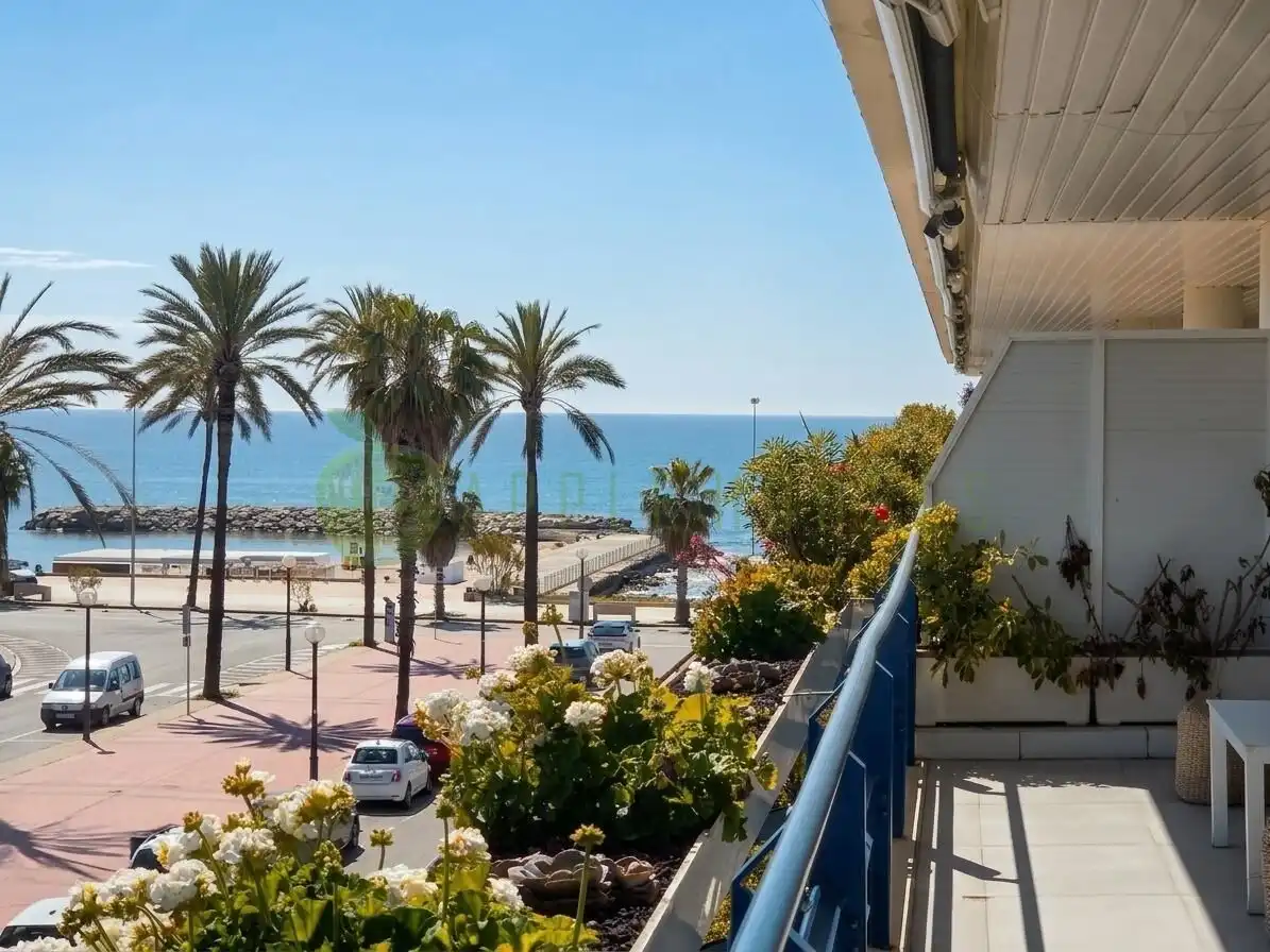 Exterior view of Attic for sale in Sitges  with Air Conditioner, Heating and Terrace