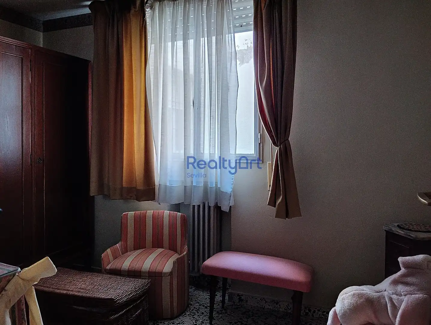 Bedroom of Flat for sale in Sevilla  with Air Conditioner