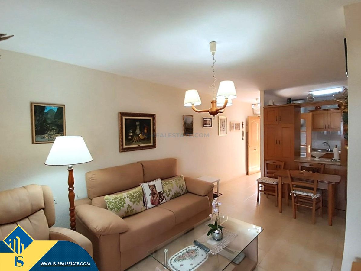 Sala d'estar de Àtic en venda en Torrevieja amb Calefacció, Terrassa i Moblat