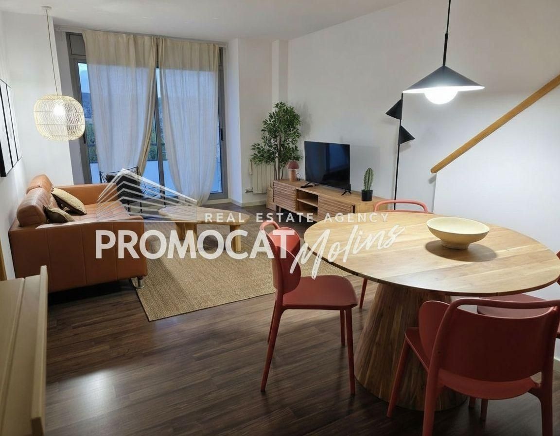 Sala d'estar de Àtic en venda en Molins de Rei amb Aire condicionat, Parquet i Terrassa