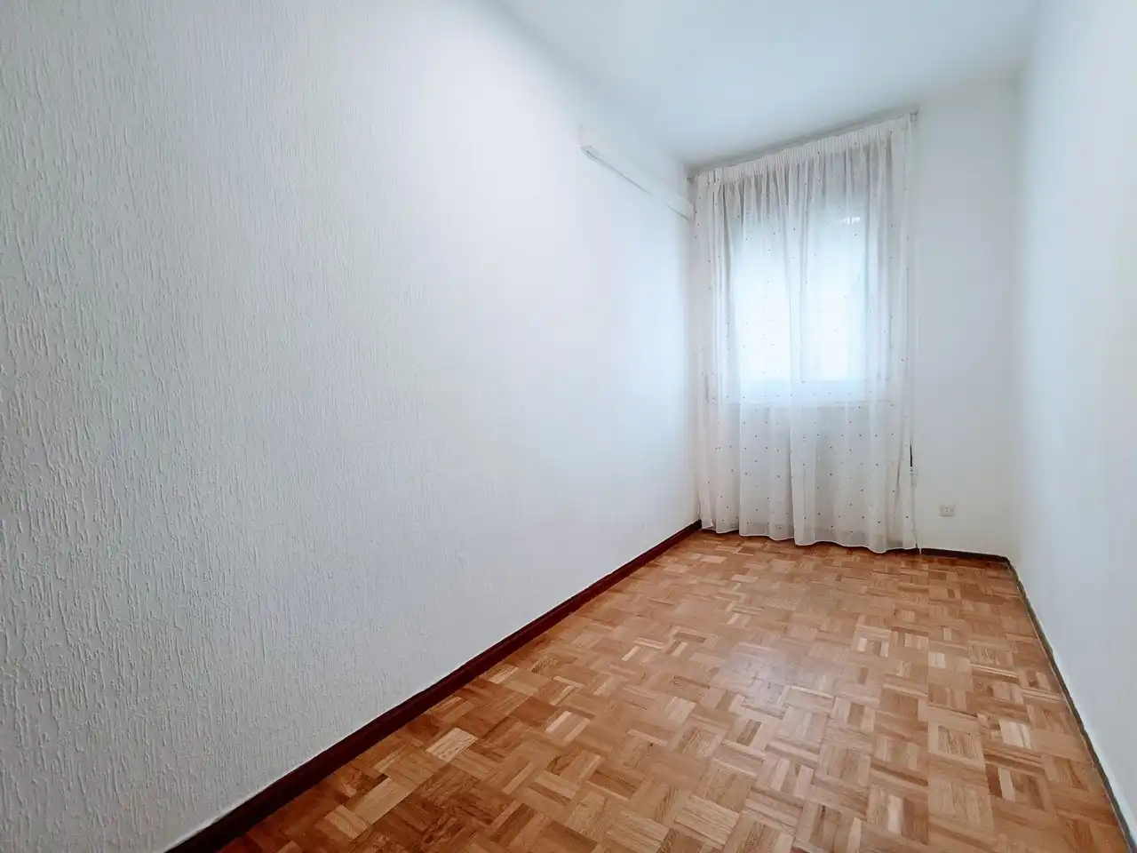 Habitación de Piso de alquiler en Madrid con Aire acondicionado, Calefacción y Parquet