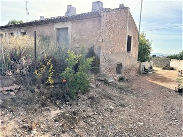 Country house for sale in Novelda