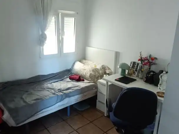 Dormitori de Pis per a compartir en Zona Cantereria