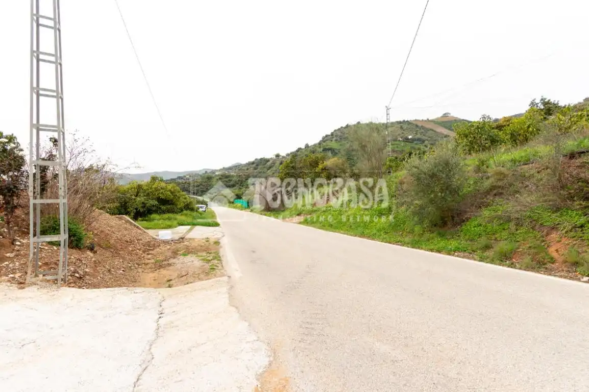 Casa rústica amb jardí en venda a Cútar, imagen 38