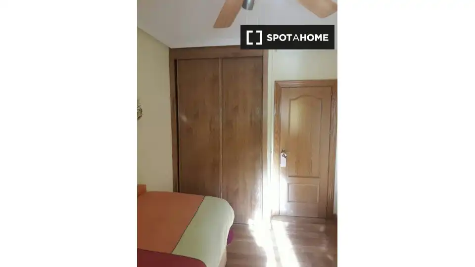 Room in Ciudad 10