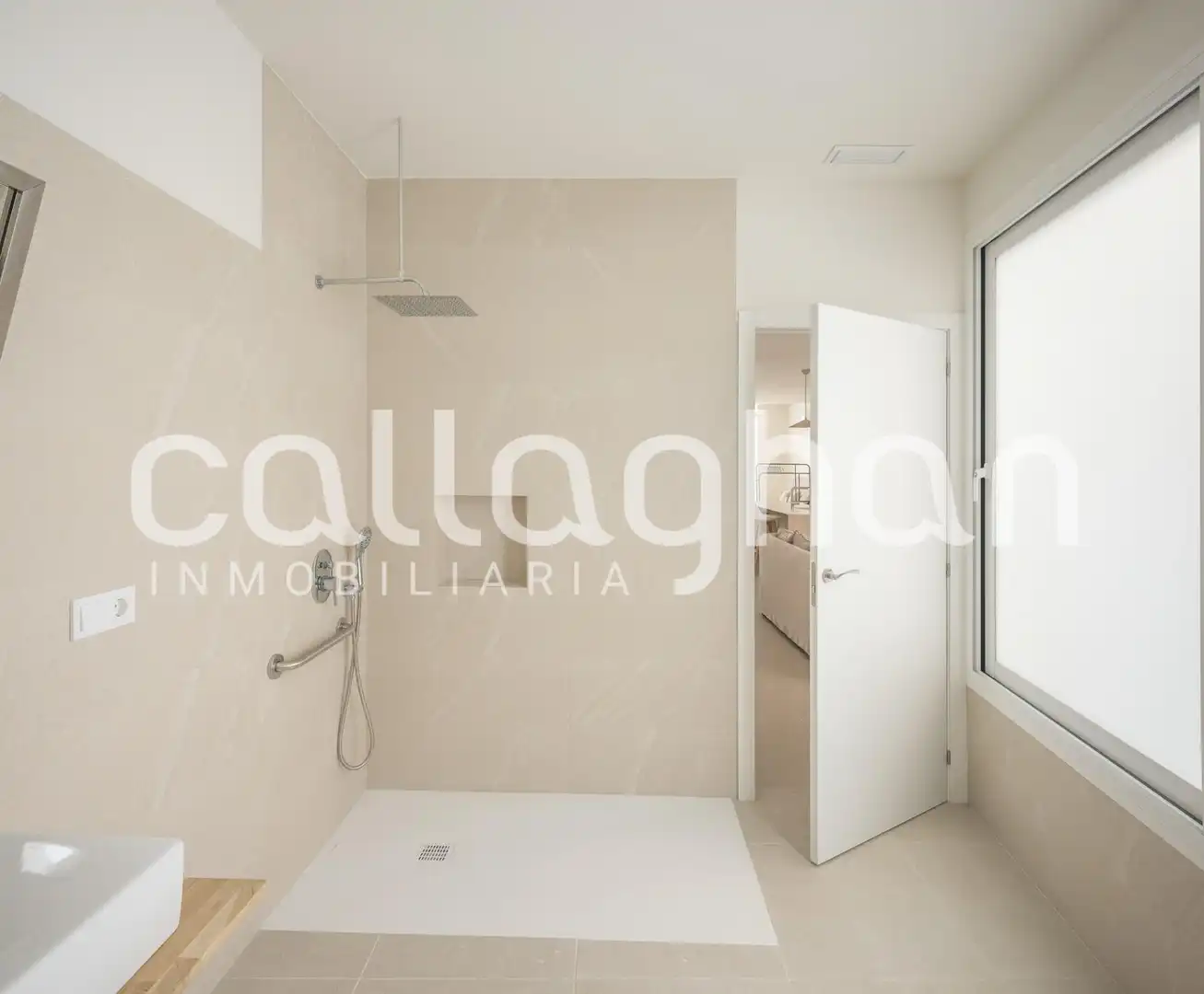 Bany de Planta baixa en venda en Valencia amb Aire condicionat, Calefacció i Terrassa