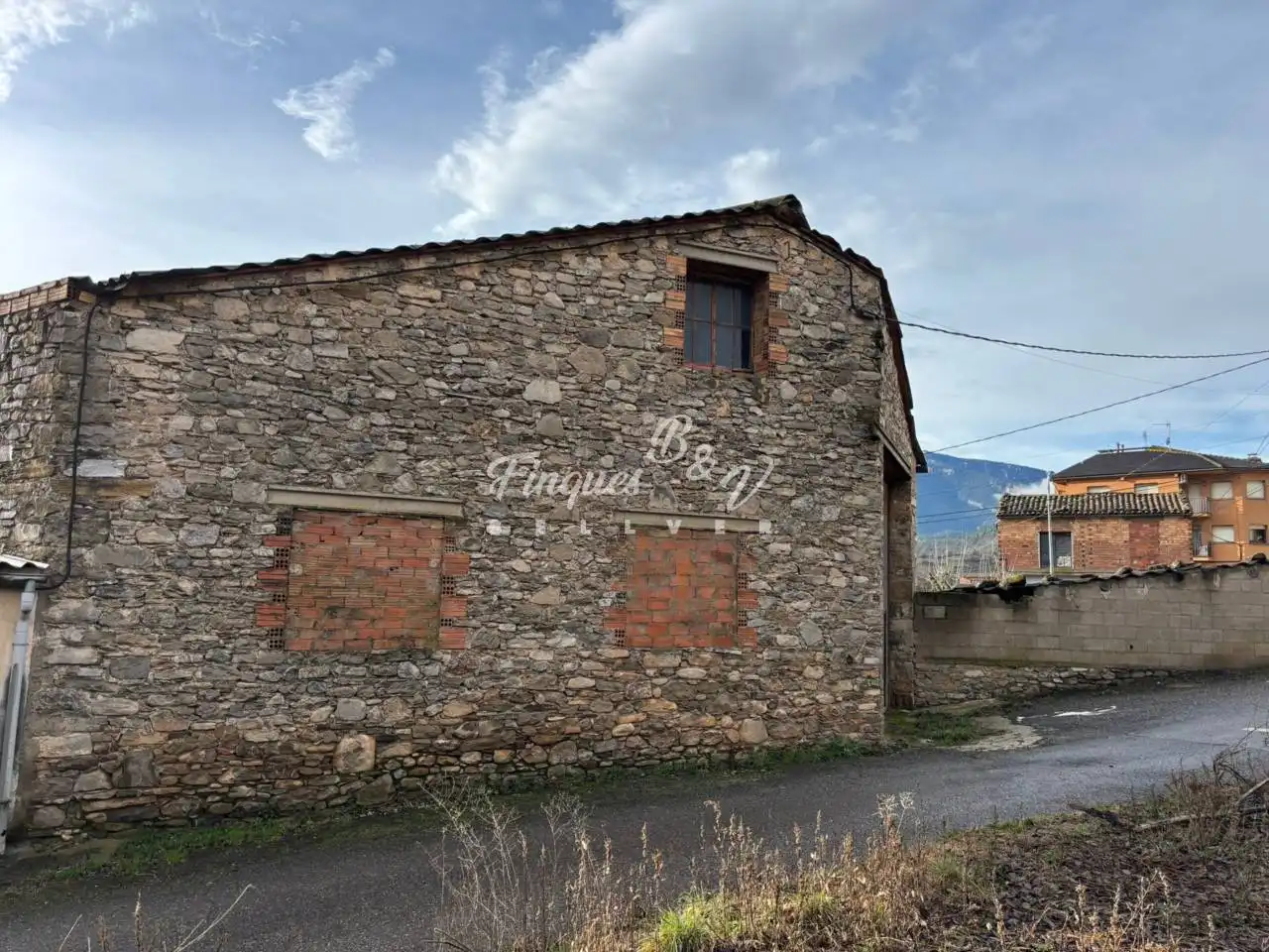 Exterior view of Industrial buildings for sale in Coll de Nargó