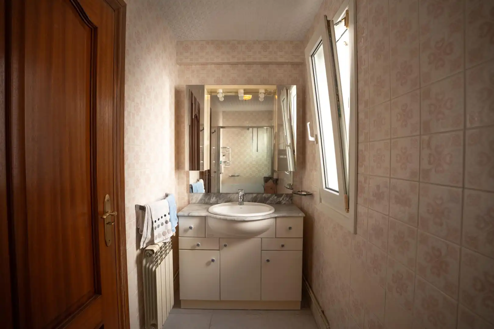 Badezimmer von Wohnung zum Verkauf in Santander mit Heizung, Parkett und Terrasse