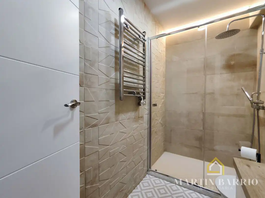 Baño de Piso en venta en Muskiz con Calefacción, Jardín privado y Amueblado