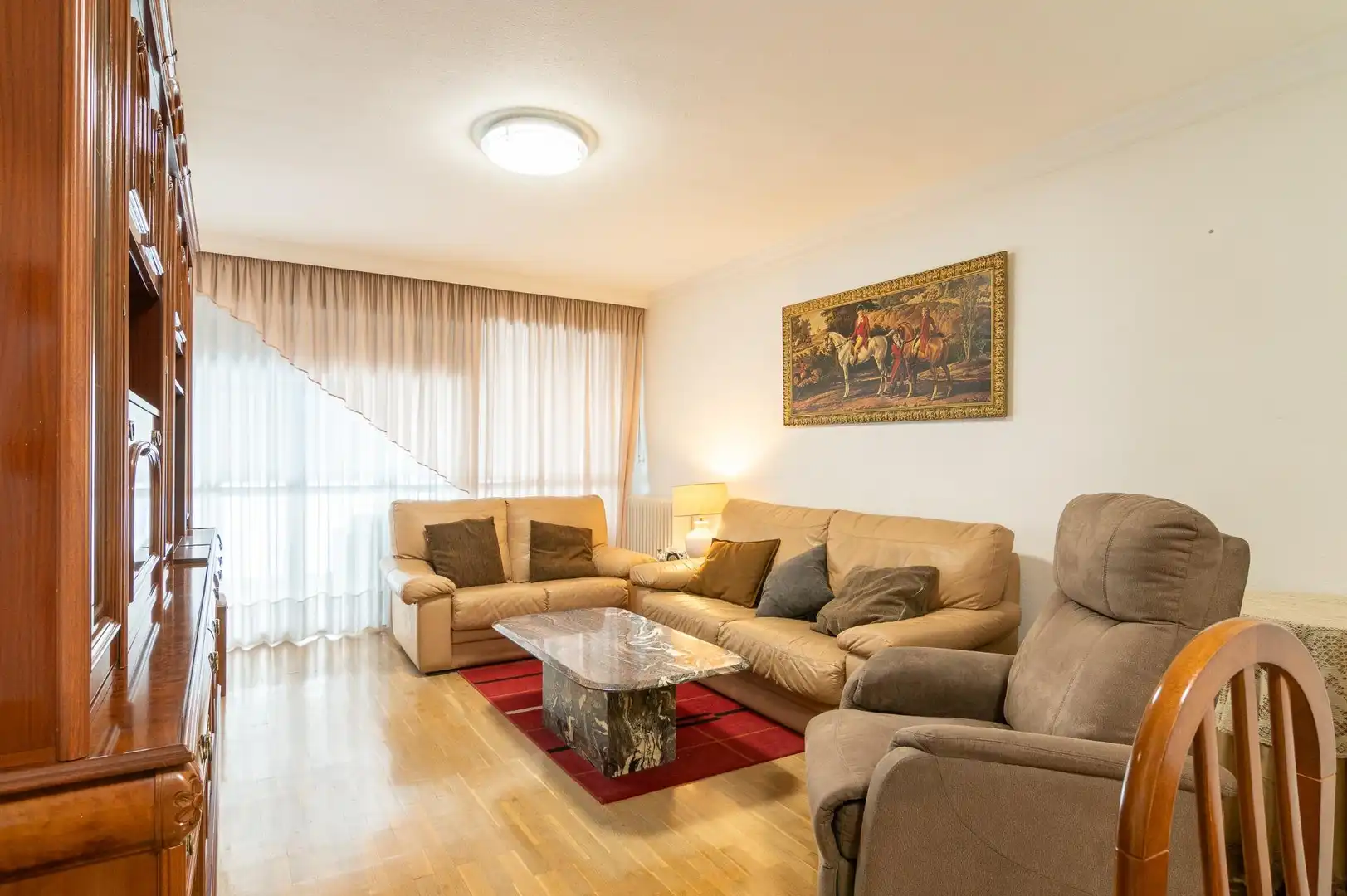Sala de estar de Piso en venta en  Pamplona / Iruña con Calefacción, Parquet y Terraza