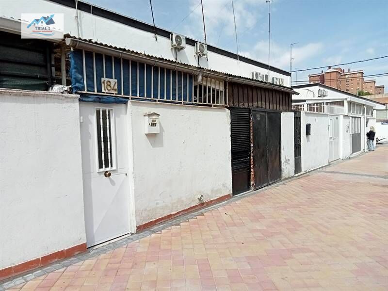 Exterior view of House or chalet for sale in  Madrid Capital