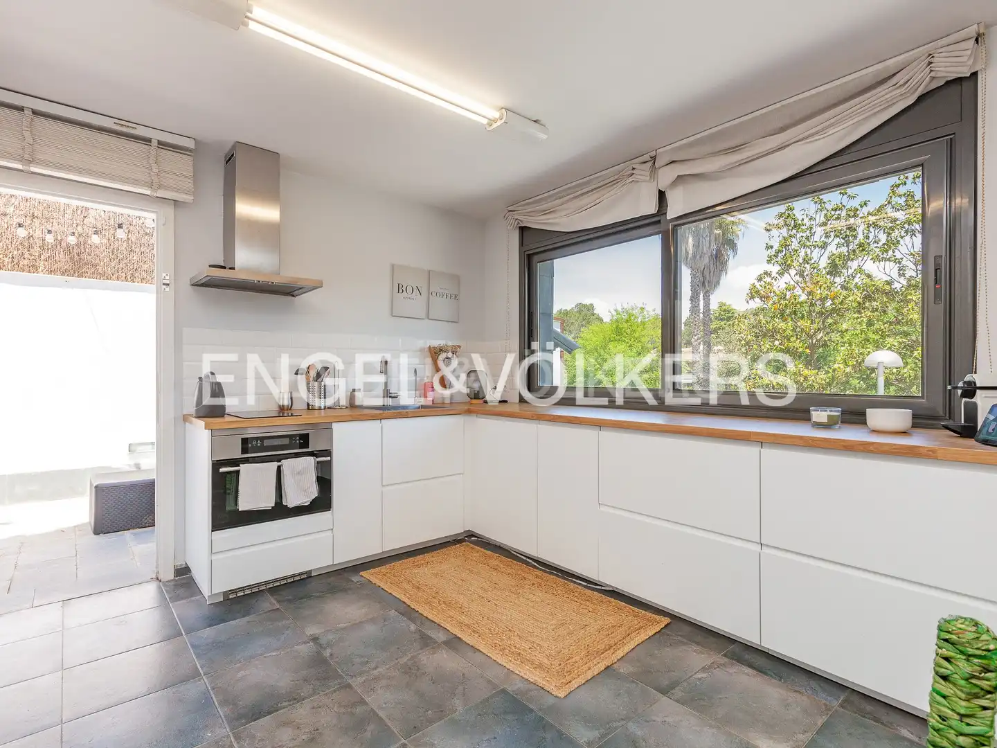 Kitchen of Houses for sale in Sant Cugat del Vallès  with Air Conditioner, Heating and Private garden