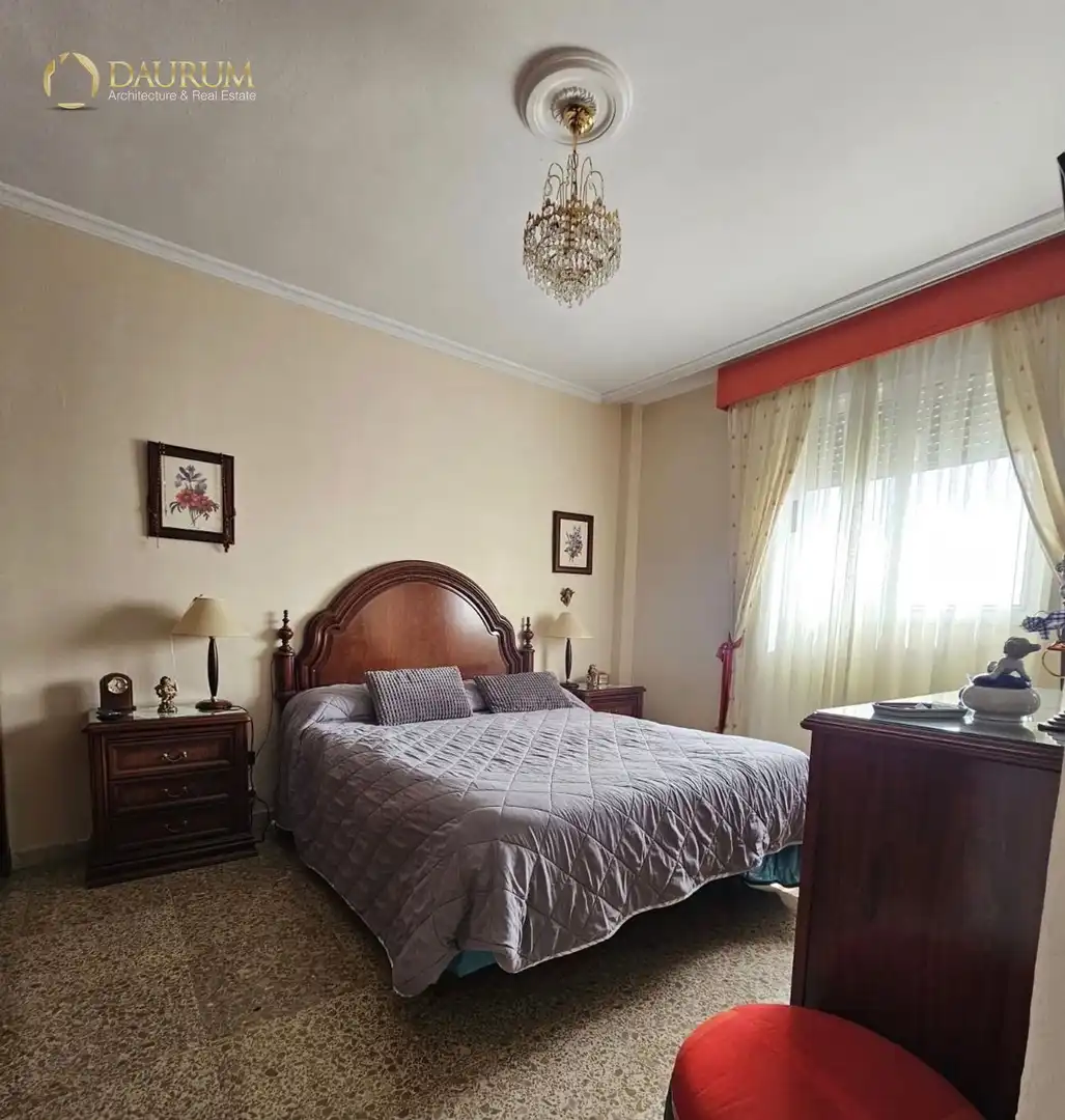 Habitación de Piso en venta en Sevilla con Aire acondicionado y Terraza